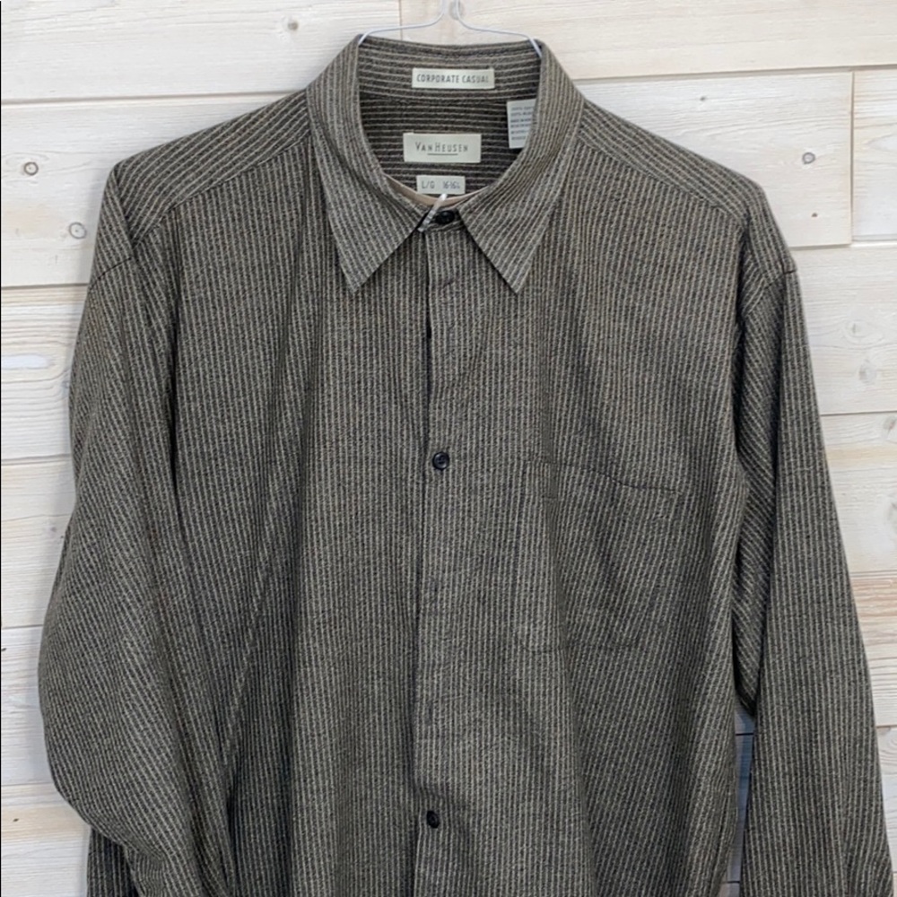 van huesen corporate casual mens dress shirt L